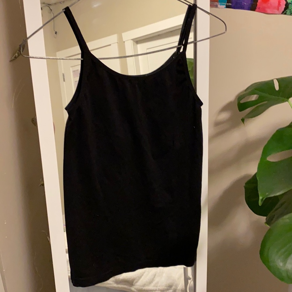 Reversible rounded neck and v neck